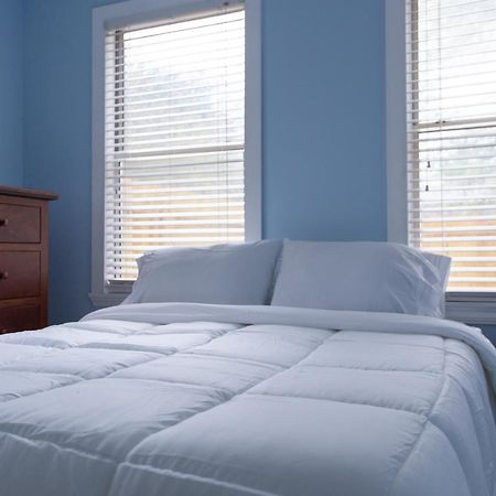 Central & Comfortable Home Walk To The Beach! Jacksonville Beach Bagian luar foto
